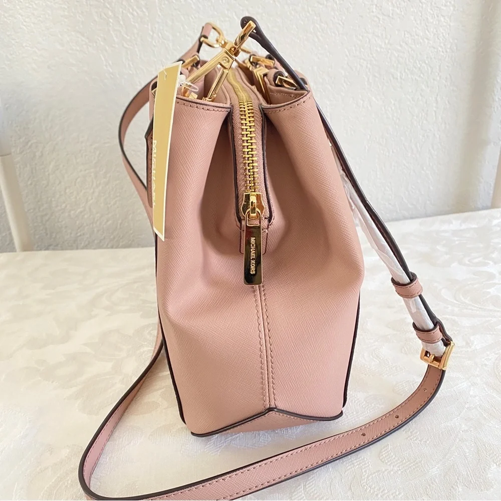 Michael Kors color pink